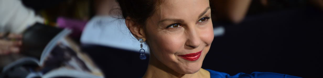 Ashley Judd Has a Bad Case of Puppy Love